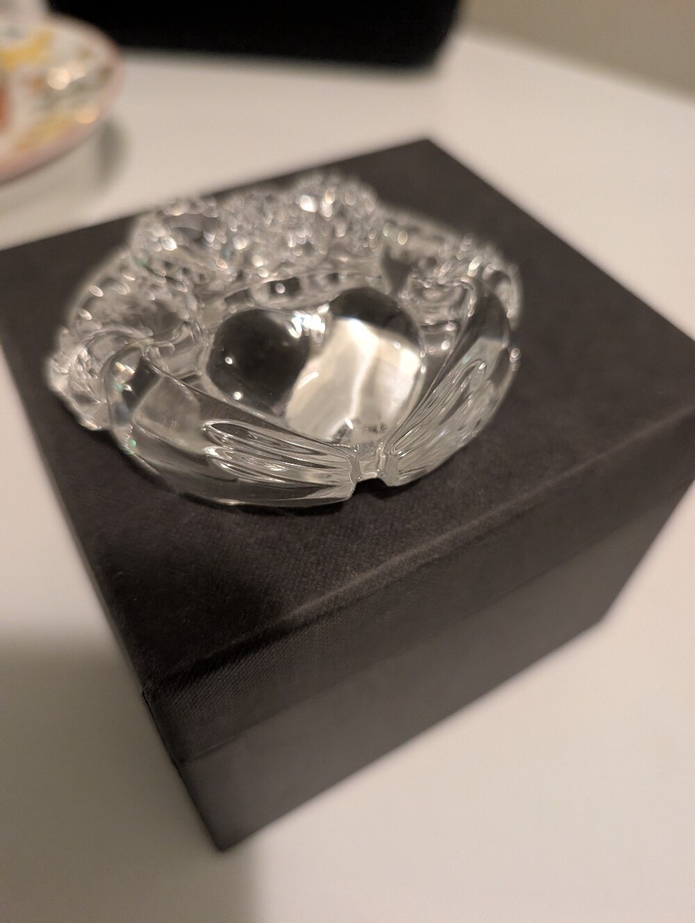 Waterford Crystal Claddagh Crystal Paperweight Brand New In Box - Picture 8 of 10